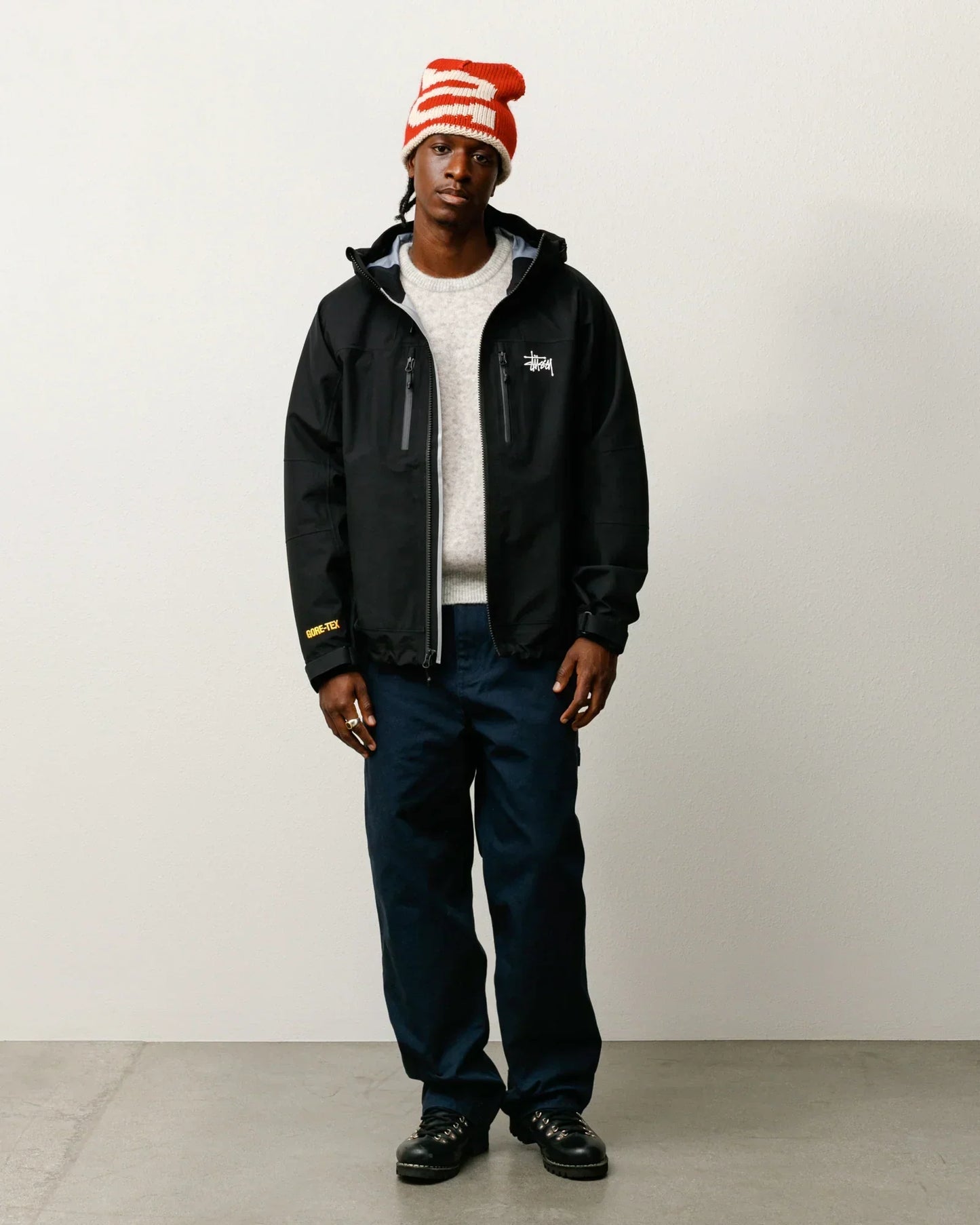 STUSSY GORE-TEX® GUIDE SHELL BLACK