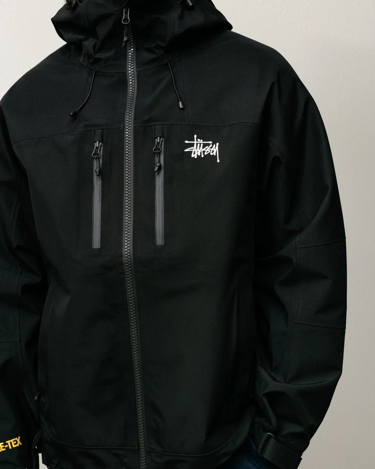STUSSY GORE-TEX® GUIDE SHELL BLACK